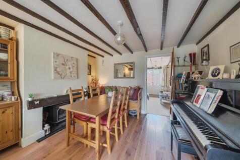 4 Church Lane, Thornton
