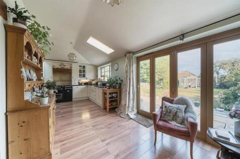 14 Church Lane, Thornton