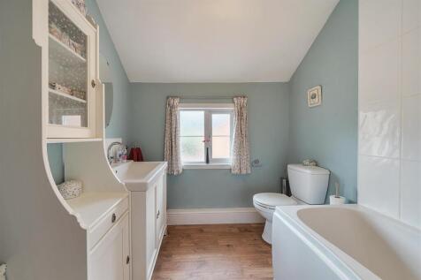 4 Church Lane, Thornton