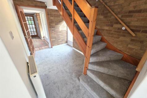 ENTRANCE HALL TO STAIRS