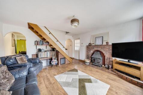 2 Hall Close, Blackfordby