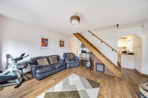 2 Hall Close, Blackfordby