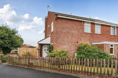 2 Hall Close, Blackfordby