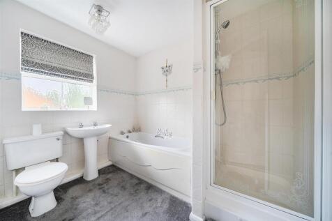 38 The Oval, Caolville