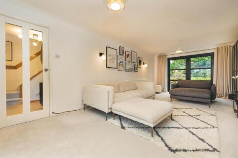 11 Loire Close, Ashby