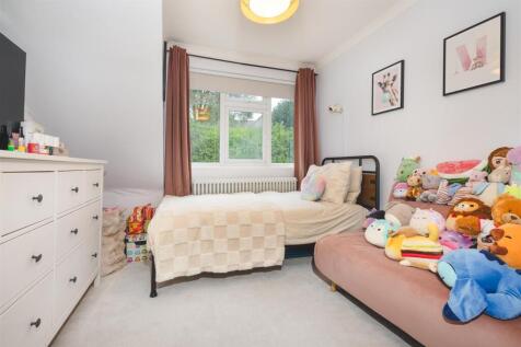 11 Loire Close, Ashby