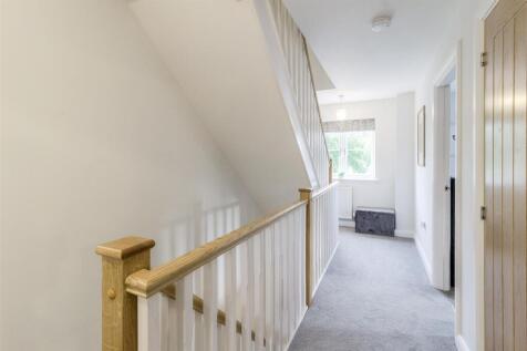 23 Priory Close