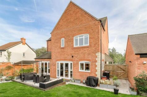 23 Priory Close