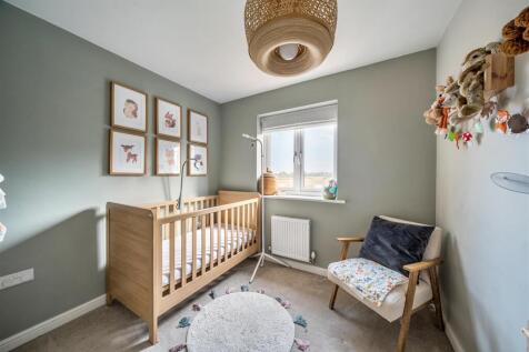 7 Poplar Close