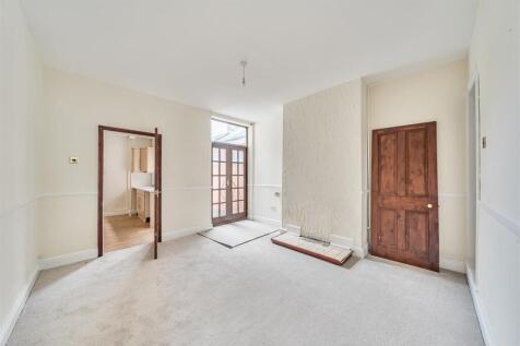 114 Main Street, Swannington