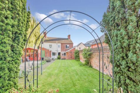 11 Derby Road, Ashby