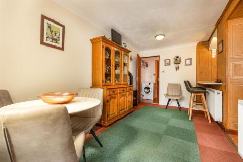 51 The Moor, Coleorton