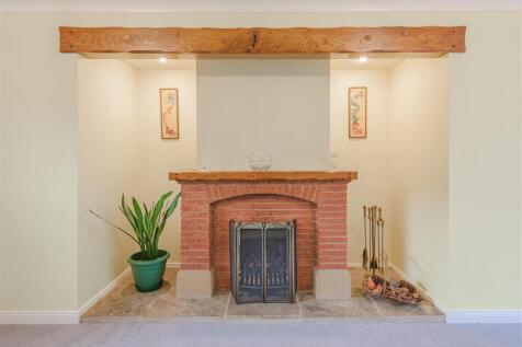 72 Main Street, Netherseal