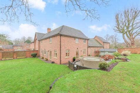 Hallcroft Avenue, Overseal