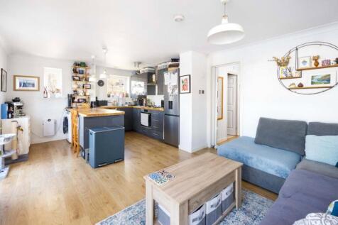 Living Room/Kitchen