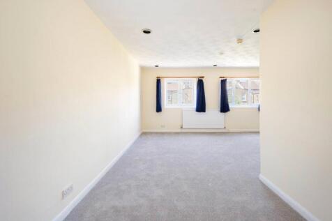 Living Area/Bedroom