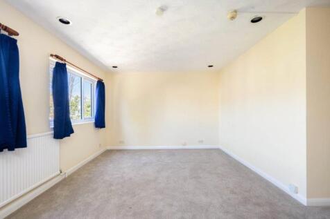 Living Area/Bedroom