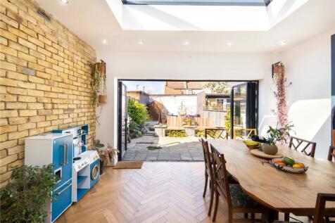 Dining Area View  4