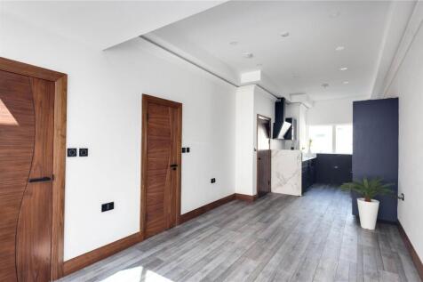 Living Room/Kitchen