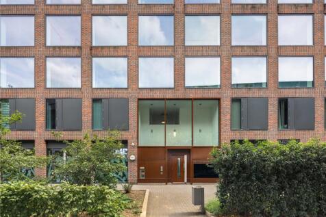 Exterior View 5