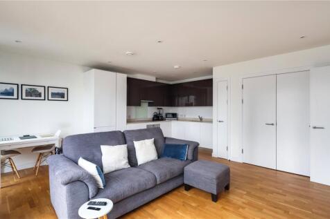 Living Area  View 5