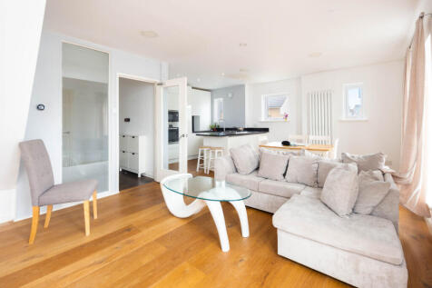 Reception/Kitchen