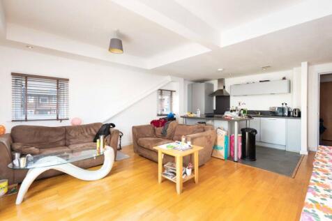 Living Area/Kitchen