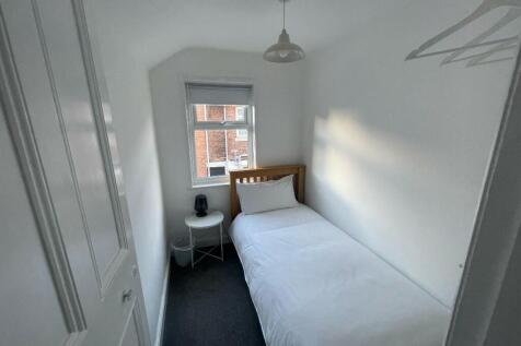 small 3rd bedroom