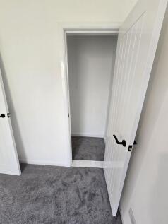 Closet bedroom 2