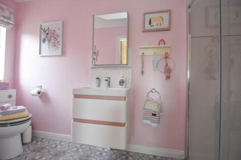 en-suite shower room
