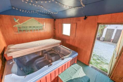 hot tub room
