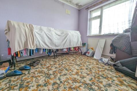 bedroom (down)