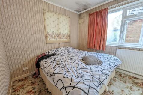 bedroom (down)