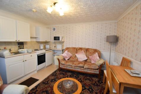 Flat 2 Kitchen/Lounge