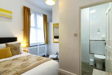 Guest Bedroom 7