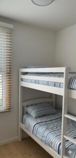 bedroom  ((AI generated)