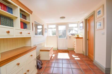 rear entrance to kitchen