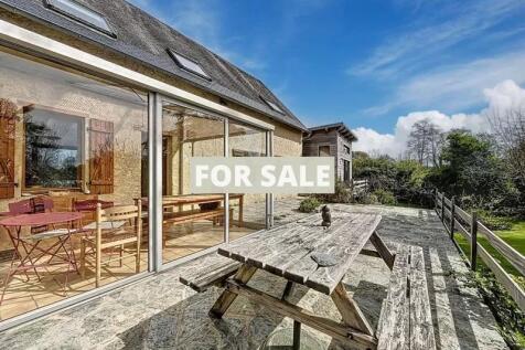 Property Image 4