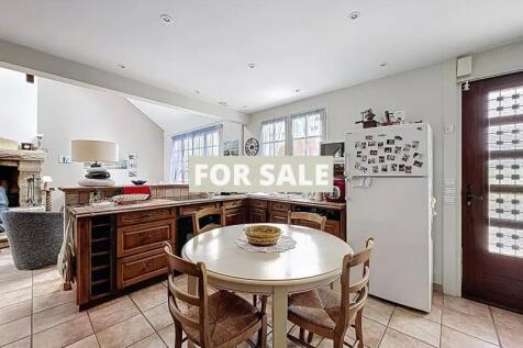 Property Image 4