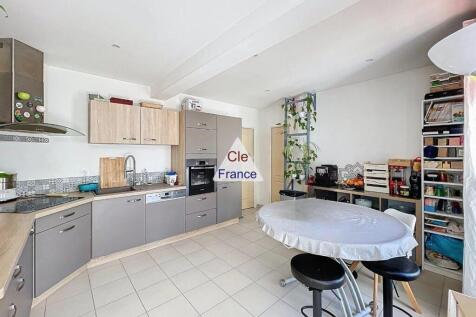 Property Image 4