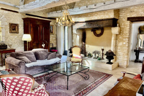 Property Image 4