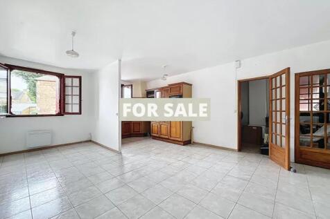 Property Image 4