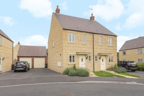8 Buttercup Close