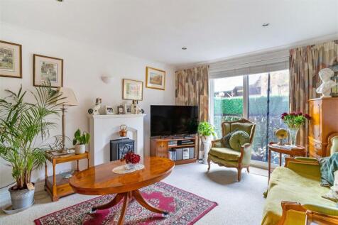 Sitting/Dining Room