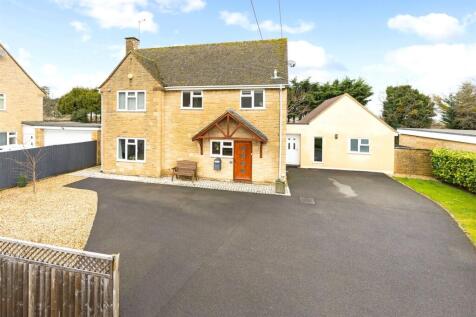 4 Barn Close