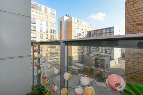 81 Beacon Point(1...