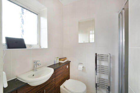 Stylish En-Suite