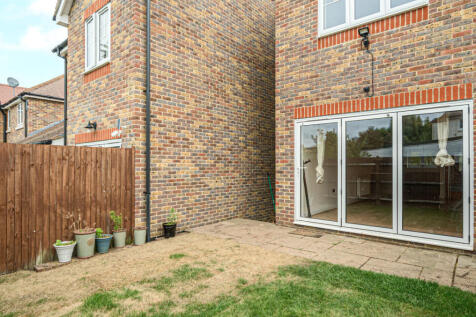 1332903-4-68dd0ce...