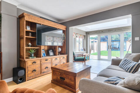 1364699-12-68e93d...