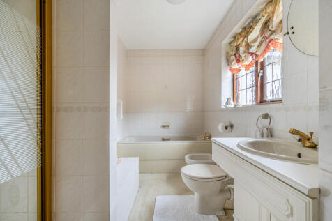 1369036-28-68f224...